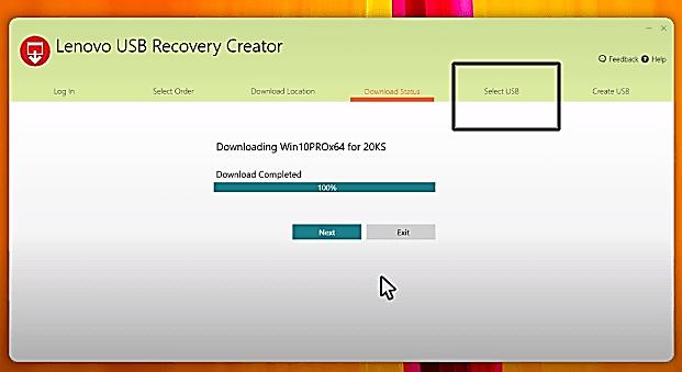 توصيل محرك USB لإنشاء مفتاح الاسترداد